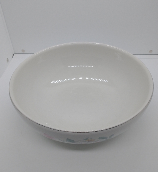 Vintage Hall's Superior Quality Ovenware Floral Springtime Pattern Serving Bowl - Picture 12 of 16